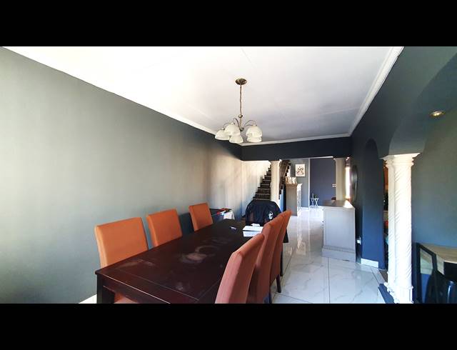 4 BEDROOM FREEHOLD FOR SALE IN BRACKENDOWNS